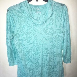 40% off! Colombia Pullover Hoodie Size Medium